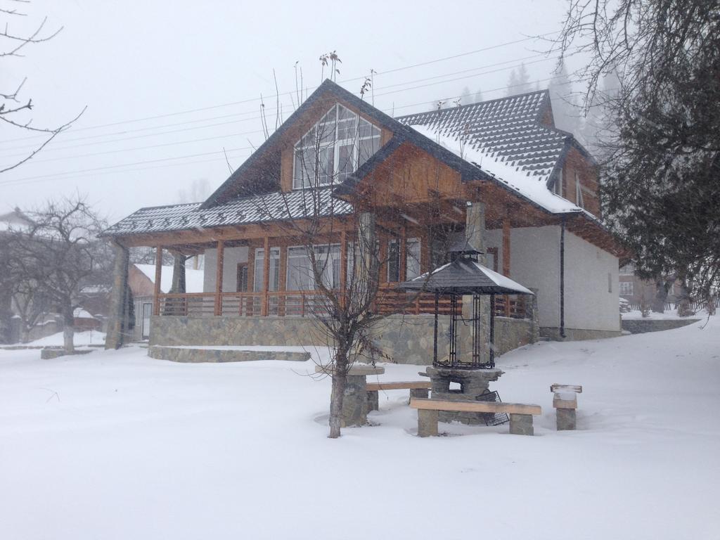 Cottage Familiya Verkhovyna Luaran gambar